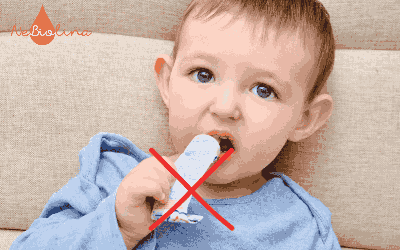 Trẻ nuốt kem đánh răng chứa flour có thể gây ngộ độc