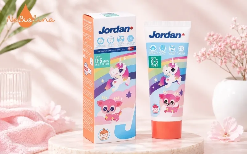 Kem đánh răng Jordan vị dâu